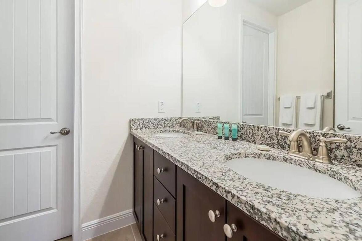 Gorgeous Home W Game Room Heated Pool Spa Orlando Exterior photo